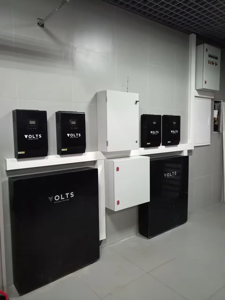 Солнечная станция для загородного дома в Московской области. Кейсы Volts