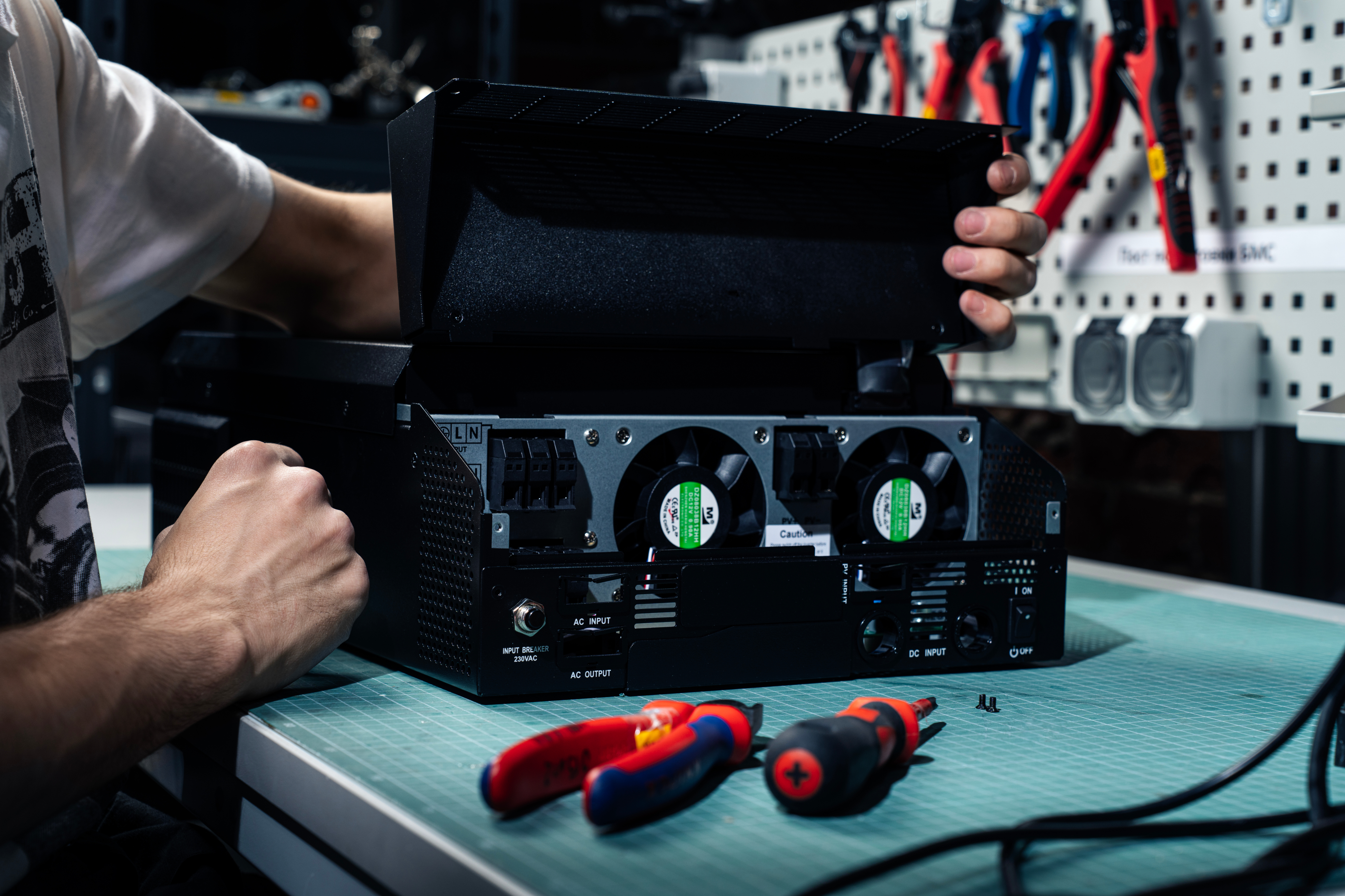 Процесс сборки устройства VOLTS